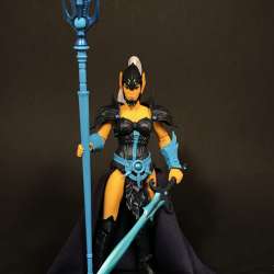 Mythic Legions Malynna figure